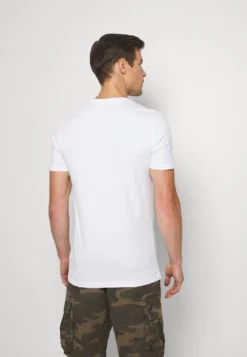 Pier One 7 Pack - T-Shirt Basic - White 10 Pier One 7 Pack - T-Shirt Basic - White -Pier One Verkoop 06de93fe02e54e4393a57063dcac320c scaled