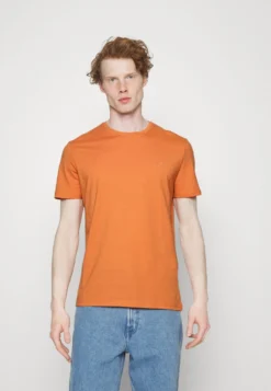 Pier One 5 Pack - T-Shirt Basic - Mottled Dark Blue/Yellow/Orange -Pier One Verkoop 0894e50060a24b2dbb2f6ba394d53af3 scaled