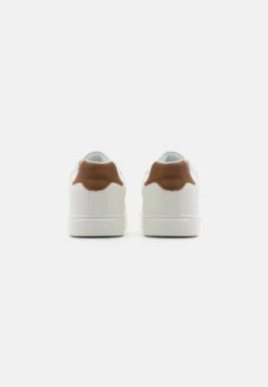 Pier One Sneakers Laag - White 8 Pier One Sneakers Laag - White -Pier One Verkoop 0d68a4c32b96494b83f0888dc073cae5 scaled