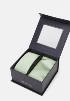 Pier One Set - Pochet - Light Green -Pier One Verkoop 186418c4632045a49f49be956c5a79e1 scaled