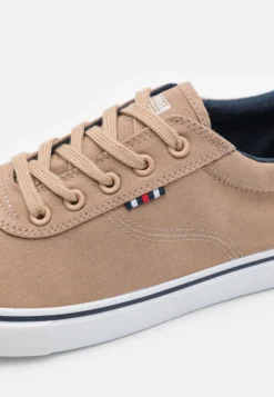 Pier One Unisex - Sneakers Laag - Brown 11 Pier One Unisex - Sneakers Laag - Brown -Pier One Verkoop 3d8d930a9d594a348d328f3c83bbc354 scaled