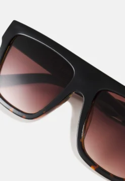 Pier One Unisex - Zonnebril -Brown -Pier One Verkoop 49438c273d504b76beb754bc5e5ede3a scaled