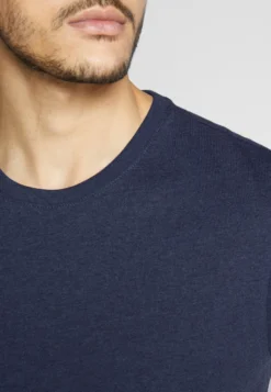 Pier One 4 Pack - T-Shirt Basic - Black/White/Blue -Pier One Verkoop 5847a37145c74e25a85f71f4653216cb scaled