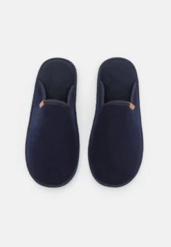 Pier One Pantoffels - Dark Blue 9 Pier One Pantoffels - Dark Blue -Pier One Verkoop 5bc803754c3146729f5f26323411f1e0 scaled