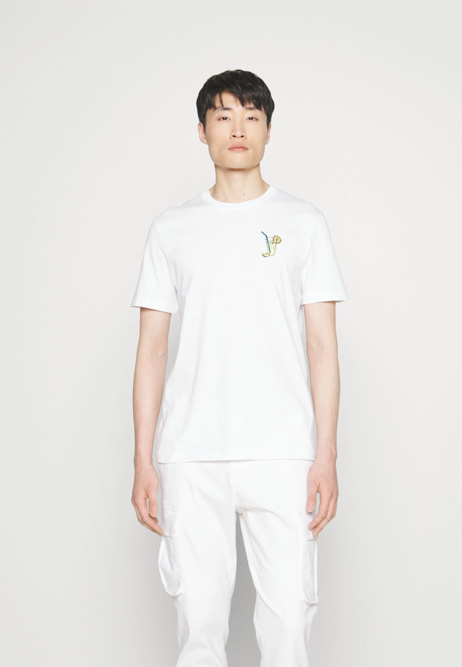 Pier One Cocktail Tee- T-Shirt Print - White 1 Pier One Cocktail Tee- T-Shirt Print - White