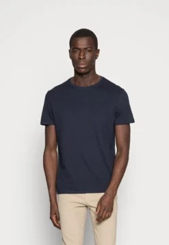 Pier One 2 Pack - T-Shirt Basic - Bordeaux 9 Pier One 2 Pack - T-Shirt Basic - Bordeaux -Pier One Verkoop 644f3d6f49d04025b83d0d4b0da6c6b9 scaled