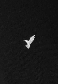 Pier One Pique Embro Detail- T-Shirt Basic - Black -Pier One Verkoop 6c7c2588324644019773d655c64baea8 scaled