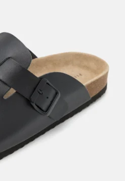 Pier One Leather Unisex - Pantoffels - Black -Pier One Verkoop 7b28889d1d2247a8abcae3a4a4c34674 scaled