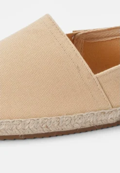 Pier One Rena Espadrille Unisex - Espadrilles - Beige -Pier One Verkoop 7bf9f79cf7ad4df8a90b17f86d74fca8 scaled