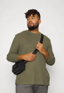 Pier One Longsleeve - Olive 9 Pier One Longsleeve - Olive -Pier One Verkoop 82d24bc02660402697088dbb931be292 scaled