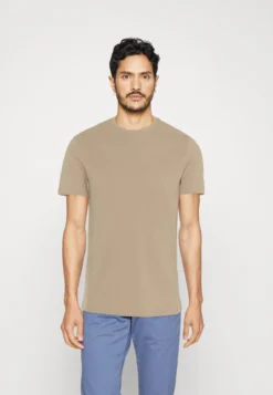 Pier One 5 Pack - T-Shirt Basic - White/Off-White/Lilac -Pier One Verkoop 839de20724f049fbafd24c044390f99d scaled