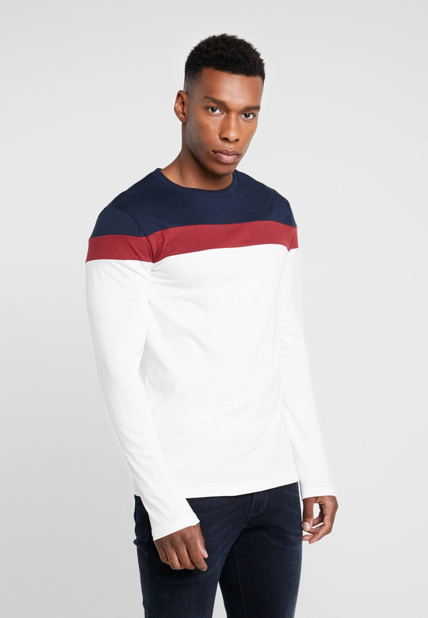 Pier One Longsleeve - Offwhite/Dark Blue 1 Pier One Longsleeve - Offwhite/Dark Blue
