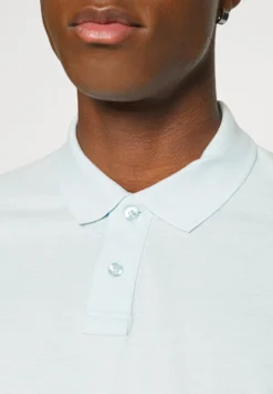 Pier One 3 Pack - Poloshirt - Light Blue/Blue/Dark Blue -Pier One Verkoop 9eb4e1d80a5b4e32a65316353d6b319c scaled