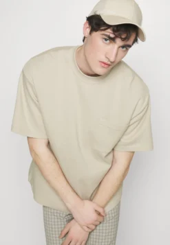 Pier One T-Shirt Basic - Beige -Pier One Verkoop 9ec49de4e17d477cafc4f77aa4f6354c scaled