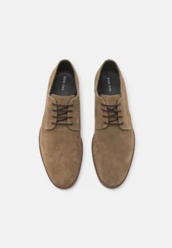Pier One Leather - Veterschoenen - Taupe -Pier One Verkoop b3d9c1c957ce4fc186e4d0a3fe8964cd scaled