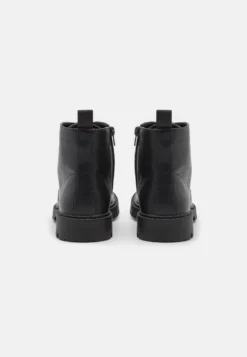 Pier One Unisex - Veterboots - Black 8 Pier One Unisex - Veterboots - Black -Pier One Verkoop b4bba21c5c5045809f9f89fdc8738ce6 scaled