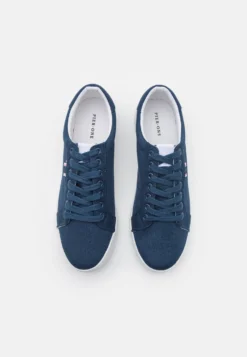 Pier One Sneakers Laag - Dark Blue 9 Pier One Sneakers Laag - Dark Blue -Pier One Verkoop c3a5f69cf2ae4dbb92d50391d148d917 scaled