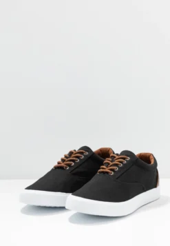 Pier One Sneakers Laag - Black -Pier One Verkoop c4cf3565537c4ea1b44b68540f2735de scaled