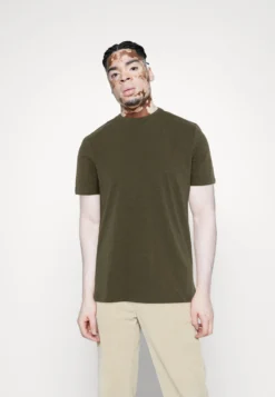 Pier One 7 Pack - T-Shirt Basic - White/Yellow/Lilac -Pier One Verkoop c52d2a73bcc641eb855e8a04543c4428 scaled