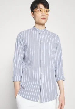 Pier One Muscle Fit Stand- Overhemd - Blue 9 Pier One Muscle Fit Stand- Overhemd - Blue -Pier One Verkoop c95aee840d27425d93f7825c3cd7c13d scaled