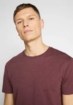 Pier One 3 Pack - T-Shirt Basic - Mottled Bordeaux/White/Blue -Pier One Verkoop cff95dbc64f547b193a52d13e024d737 scaled