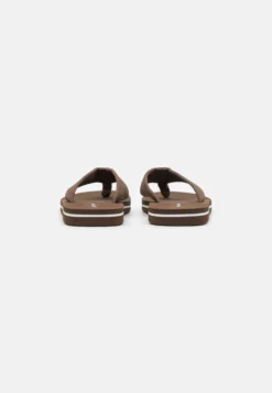 Pier One Teensandalen - Brown -Pier One Verkoop d02ec5d86dd740a39b070710c53791a6 scaled