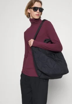 Pier One 2 Pack - Longsleeve - Bordeaux/Dark Blue 11 Pier One 2 Pack - Longsleeve - Bordeaux/Dark Blue -Pier One Verkoop d2615e04deb9419db6c41a5fcc3d6b1a scaled