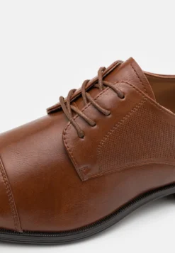 Pier One Veterschoenen - Tan 11 Pier One Veterschoenen - Tan -Pier One Verkoop ddd20fd106f84a83a55fed5e71a76901 scaled