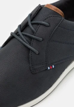 Pier One Sportieve Veterschoenen - Dark Blue/White -Pier One Verkoop dff75f48d15744d2a2c522f733b15946 scaled