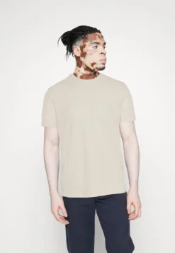 Pier One 7 Pack - T-Shirt Basic - White/Yellow/Lilac -Pier One Verkoop e68ad65920fd4f69b53ce8f7897ba836 scaled