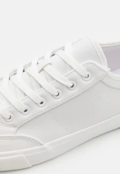 Pier One Sneakers Laag - White -Pier One Verkoop e7d4d6c922b846888953d72419c943e0 scaled