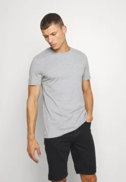 Pier One 7 Pack - T-Shirt Basic - White/Blue/Green 10 Pier One 7 Pack - T-Shirt Basic - White/Blue/Green -Pier One Verkoop eda6b13a6c134a3f80a2d698b4ee4ee0 scaled