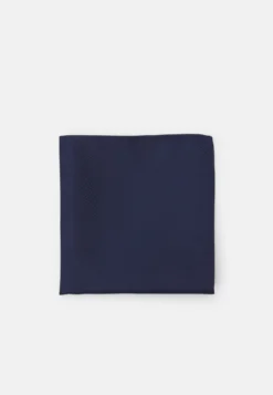 Pier One Set - Stropdas - Dark Blue -Pier One Verkoop f3a45774fb5f4e7080051c29358aa504 scaled