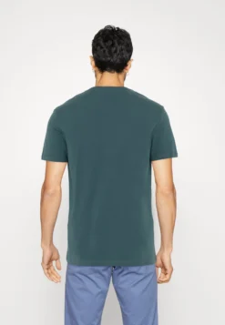 Pier One 5 Pack - T-Shirt Basic - White/Off-White/Lilac -Pier One Verkoop fb9e5f19fa1d4182b7db953af443e00b scaled