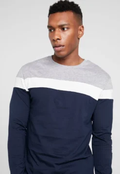 Pier One Longsleeve - Grey/Dark Blue -Pier One Verkoop fe00904878e347c082c5811f3750ffa3 scaled